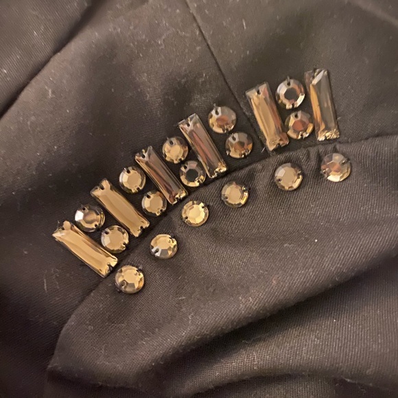 Black blazer with shoulder gems details - Picture 4 of 4